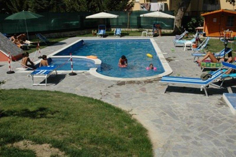 Piobbico Albergo Montenerone מראה חיצוני תמונה